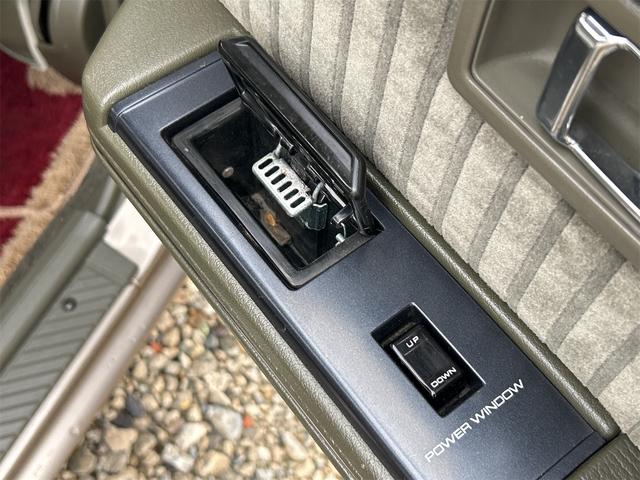 ローレル グランドエクストラ　ＡＴ　カセット　ラジオ　エアコン　フェンダーミラー　ＲＢ２０（38枚目）