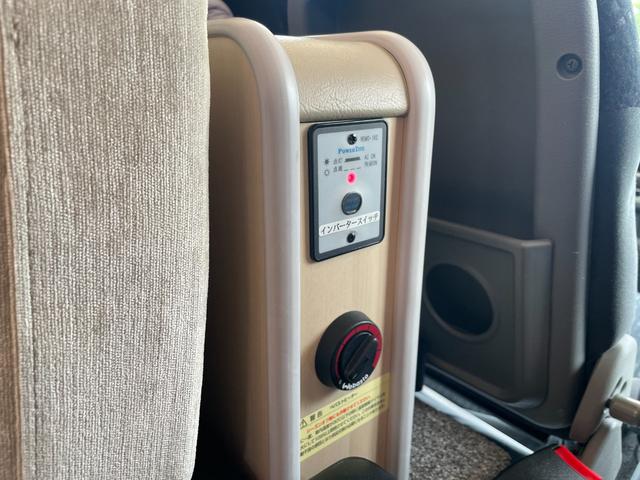 カムロード バンテック　コルドリーブス　シンク・給水排水タンク・２口コンロ・ＤＣ冷蔵庫・電子レンジ・トリプルサブバッテリー・走行充電器・外部充電器・インバーター１５００Ｗ・ソーラーパネル・家庭用エアコン・ＦＦヒーター・サイクルキャリア（17枚目）