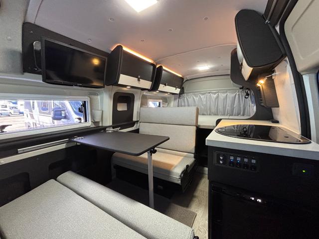 ハイエースバン FOCS ヴェルティス 12Vクーラー ツインサブバッテリー DC冷蔵庫 架装部モニター 外部電源 外部充電器 走行充電器 リアクーラー リアヒーター シンク(56枚目)