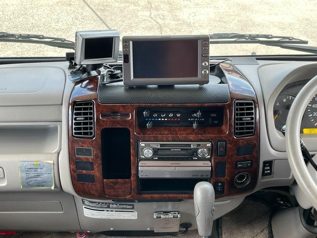カムロード バンテック　ジル５２０　ＦＦヒーター　ガス式温水ボイラー　ガスコンロ　ソーラーパネル　ルーフベント　オーニング　電子レンジ　トイレ　リアクーラー　シンク　給水・排水タンク　ツインサブバッテリー　インバーター（23枚目）