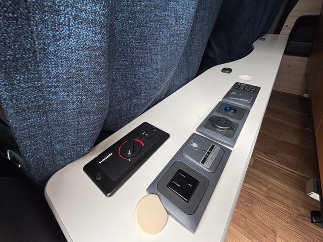 ハイエースワゴン アネックス　ファミリーワゴン　ＦＦヒーター　１５００Ｗインバーター　外部充電器　走行充電　フリップダウンモニター　リアヒーター　リアクーラー（50枚目）