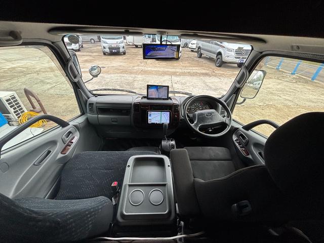 カムロード ナッツRV クレソンボヤージュ タイプW オーニング FFヒーター マックスファン 液晶TV ガゼルアンテナ 1500Wインバーター ツインサブバッテリー シンク 給水・排水ポリタンク 冷蔵庫 レカロシート 強化ショック フェイスパネル(2枚目)