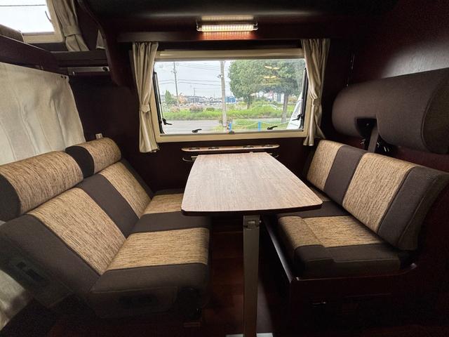 カムロード ナッツRV クレソンボヤージュ タイプW オーニング FFヒーター マックスファン 液晶TV ガゼルアンテナ 1500Wインバーター ツインサブバッテリー シンク 給水・排水ポリタンク 冷蔵庫 レカロシート 強化ショック フェイスパネル(5枚目)