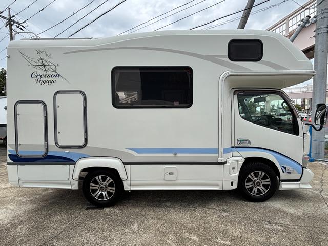 カムロード ナッツRV クレソンボヤージュ タイプW オーニング FFヒーター マックスファン 液晶TV ガゼルアンテナ 1500Wインバーター ツインサブバッテリー シンク 給水・排水ポリタンク 冷蔵庫 レカロシート 強化ショック フェイスパネル(17枚目)