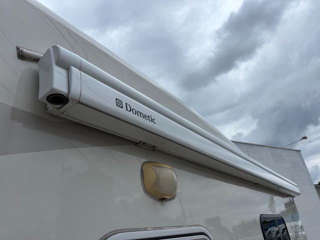 カムロード ナッツRV クレソンボヤージュ タイプW オーニング FFヒーター マックスファン 液晶TV ガゼルアンテナ 1500Wインバーター ツインサブバッテリー シンク 給水・排水ポリタンク 冷蔵庫 レカロシート 強化ショック フェイスパネル(19枚目)