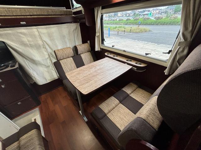 カムロード ナッツRV クレソンボヤージュ タイプW オーニング FFヒーター マックスファン 液晶TV ガゼルアンテナ 1500Wインバーター ツインサブバッテリー シンク 給水・排水ポリタンク 冷蔵庫 レカロシート 強化ショック フェイスパネル(28枚目)