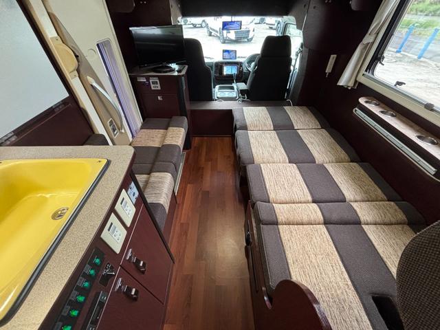 カムロード ナッツRV クレソンボヤージュ タイプW オーニング FFヒーター マックスファン 液晶TV ガゼルアンテナ 1500Wインバーター ツインサブバッテリー シンク 給水・排水ポリタンク 冷蔵庫 レカロシート 強化ショック フェイスパネル(31枚目)