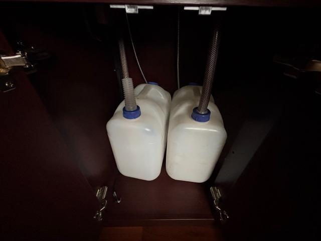 カムロード ナッツRV クレソンボヤージュ タイプW オーニング FFヒーター マックスファン 液晶TV ガゼルアンテナ 1500Wインバーター ツインサブバッテリー シンク 給水・排水ポリタンク 冷蔵庫 レカロシート 強化ショック フェイスパネル(41枚目)