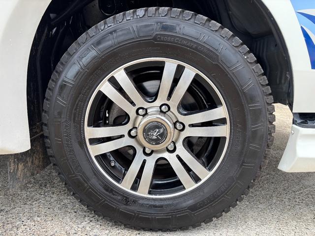 カムロード ナッツRV クレソンボヤージュ タイプW オーニング FFヒーター マックスファン 液晶TV ガゼルアンテナ 1500Wインバーター ツインサブバッテリー シンク 給水・排水ポリタンク 冷蔵庫 レカロシート 強化ショック フェイスパネル(71枚目)