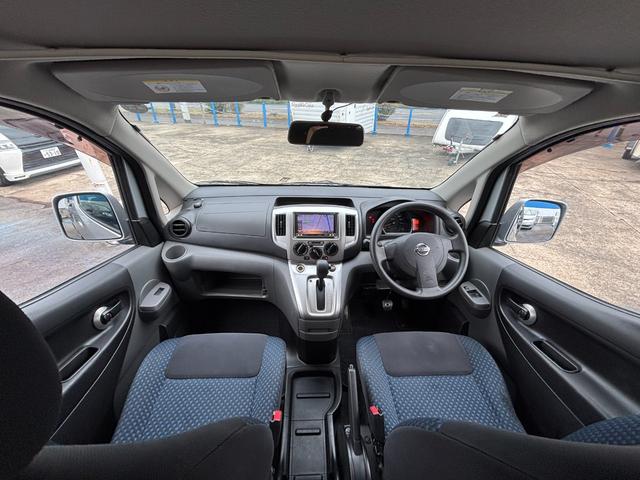 ＮＶ２００バネットバン キャンピングカー広島　ポップコン　シンク　給水・排水ポリタンク　走行充電　外部電源　シングルサブバッテリー　電動格納ミラー　ポップアップルーフ（2枚目）