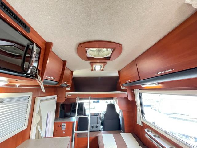 カムロード ナッツRV クレソンボヤージュ タイプX ガソリン・2WD・FFヒーター・電子レンジ・ツインサブバッテリー・インバーター1500W・走行充電・外部充電・マックスファン(9枚目)