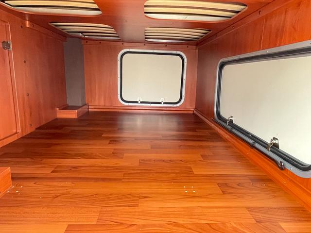 カムロード ナッツRV クレソンボヤージュ タイプX ガソリン・2WD・FFヒーター・電子レンジ・ツインサブバッテリー・インバーター1500W・走行充電・外部充電・マックスファン(42枚目)