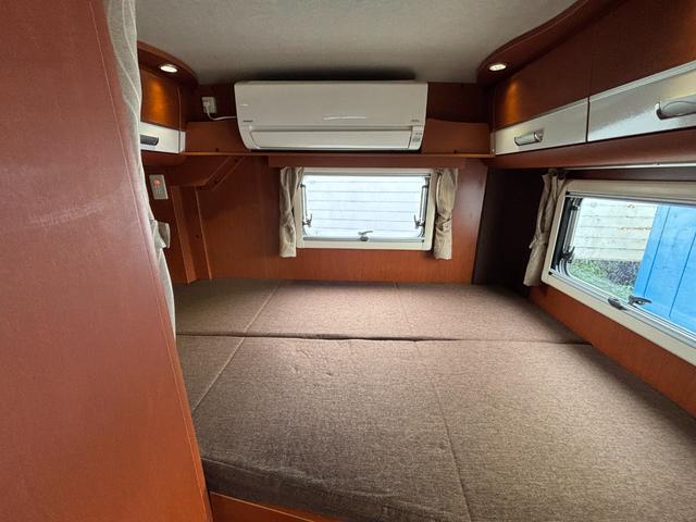 カムロード ナッツRV クレア5.3X エボリューション ディーゼル・2WD・エボリューションシステム・家庭用エアコン・FFヒーター・冷蔵庫・電子レンジ・トリプルサブバッテリー・サイドオーニング・タイプX・マルチルーム付き(7枚目)