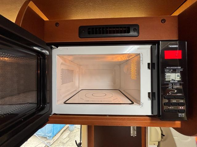 カムロード ナッツRV クレア5.3X エボリューション ディーゼル・2WD・エボリューションシステム・家庭用エアコン・FFヒーター・冷蔵庫・電子レンジ・トリプルサブバッテリー・サイドオーニング・タイプX・マルチルーム付き(20枚目)