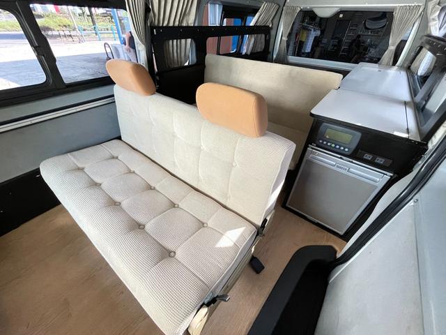 ハイエースバン トイファクトリー トイズボックス スーパーロング・ガソリン・2WD・シングルサブバッテリー・就寝人数5名・ソーラーパネル・シンク・FFヒーター(45枚目)