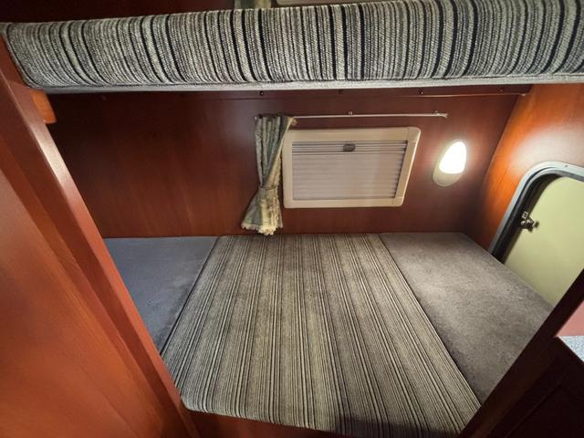 カムロード ナッツＲＶ　クレソンボヤージュタイプＷ　ＦＦヒーター・マルチルーム・ＤＣ冷蔵庫・ツインサブバッテリー・走行充電器・外部充電器・マックスファン・ガソリン・２ＷＤ・リアクーラー（5枚目）