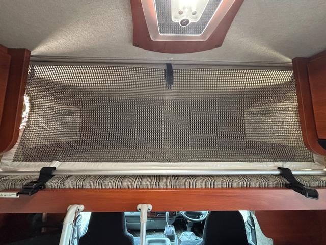 カムロード ナッツＲＶ　クレソンボヤージュタイプＷ　ＦＦヒーター・マルチルーム・ＤＣ冷蔵庫・ツインサブバッテリー・走行充電器・外部充電器・マックスファン・ガソリン・２ＷＤ・リアクーラー（8枚目）