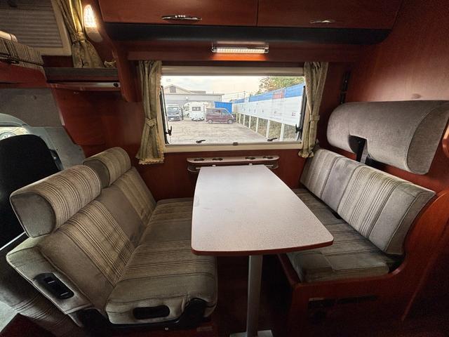 カムロード ナッツＲＶ　クレソンボヤージュタイプＷ　ＦＦヒーター・マルチルーム・ＤＣ冷蔵庫・ツインサブバッテリー・走行充電器・外部充電器・マックスファン・ガソリン・２ＷＤ・リアクーラー（14枚目）