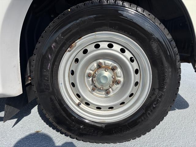 カムロード ナッツＲＶ　クレソンボヤージュタイプＷ　ＦＦヒーター・マルチルーム・ＤＣ冷蔵庫・ツインサブバッテリー・走行充電器・外部充電器・マックスファン・ガソリン・２ＷＤ・リアクーラー（27枚目）