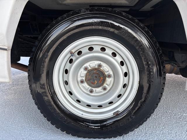 カムロード ナッツＲＶ　クレソンボヤージュタイプＷ　ＦＦヒーター・マルチルーム・ＤＣ冷蔵庫・ツインサブバッテリー・走行充電器・外部充電器・マックスファン・ガソリン・２ＷＤ・リアクーラー（28枚目）