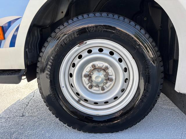 カムロード ナッツＲＶ　クレソンボヤージュタイプＷ　ＦＦヒーター・マルチルーム・ＤＣ冷蔵庫・ツインサブバッテリー・走行充電器・外部充電器・マックスファン・ガソリン・２ＷＤ・リアクーラー（29枚目）