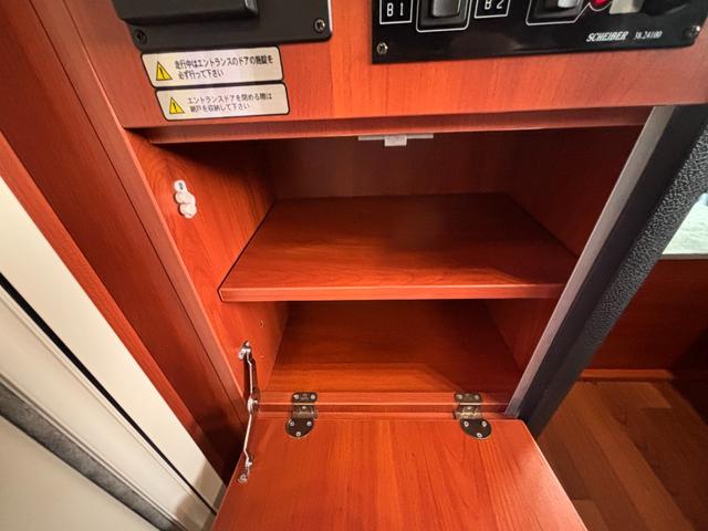 カムロード ナッツＲＶ　クレソンボヤージュタイプＷ　ＦＦヒーター・マルチルーム・ＤＣ冷蔵庫・ツインサブバッテリー・走行充電器・外部充電器・マックスファン・ガソリン・２ＷＤ・リアクーラー（61枚目）