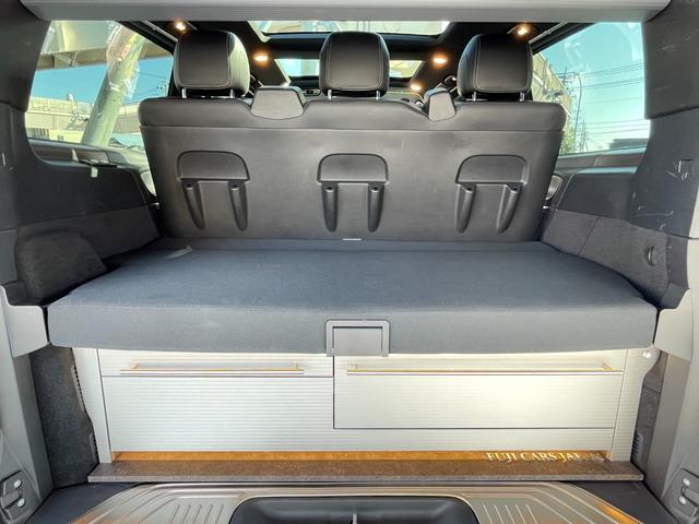 Ｖクラス フジカーズジャパン　ＶＡＬＩＳ　乗車人数５名　就寝人数２名　ＤＣ冷蔵庫　フリップダウンモニター　シングルサブバッテリー　走行充電器　外部充電器　外部電源　サンルーフ　パノラミックビューモニター　３ナンバー　内装新品　タイヤ新品（8枚目）