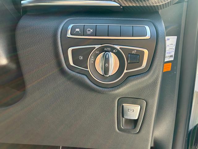 Ｖクラス フジカーズジャパン　ＶＡＬＩＳ　乗車人数５名　就寝人数２名　ＤＣ冷蔵庫　フリップダウンモニター　シングルサブバッテリー　走行充電器　外部充電器　外部電源　サンルーフ　パノラミックビューモニター　３ナンバー　内装新品　タイヤ新品（22枚目）