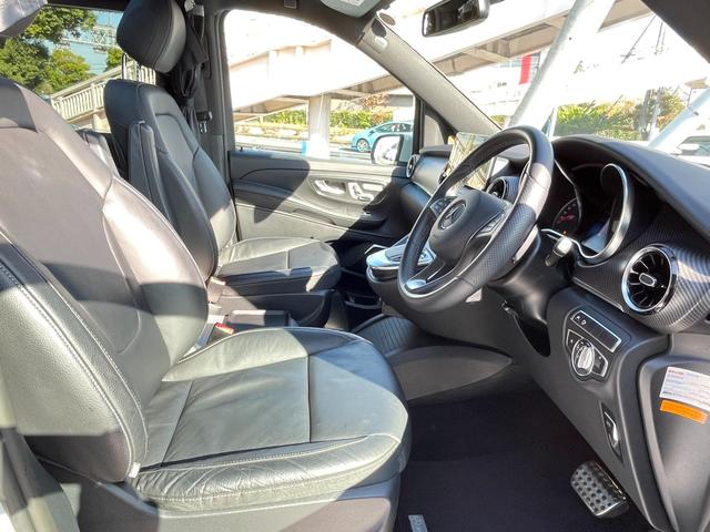 Ｖクラス フジカーズジャパン　ＶＡＬＩＳ　乗車人数５名　就寝人数２名　ＤＣ冷蔵庫　フリップダウンモニター　シングルサブバッテリー　走行充電器　外部充電器　外部電源　サンルーフ　パノラミックビューモニター　３ナンバー　内装新品　タイヤ新品（23枚目）