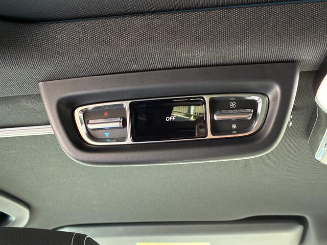 Ｖクラス フジカーズジャパン　ＶＡＬＩＳ　乗車人数５名　就寝人数２名　ＤＣ冷蔵庫　フリップダウンモニター　シングルサブバッテリー　走行充電器　外部充電器　外部電源　サンルーフ　パノラミックビューモニター　３ナンバー　内装新品　タイヤ新品（27枚目）