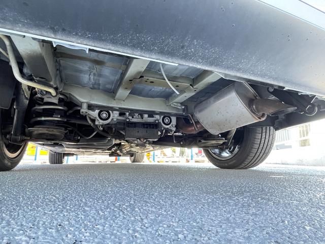 Ｖクラス フジカーズジャパン　ＶＡＬＩＳ　乗車人数５名　就寝人数２名　ＤＣ冷蔵庫　フリップダウンモニター　シングルサブバッテリー　走行充電器　外部充電器　外部電源　サンルーフ　パノラミックビューモニター　３ナンバー　内装新品　タイヤ新品（46枚目）