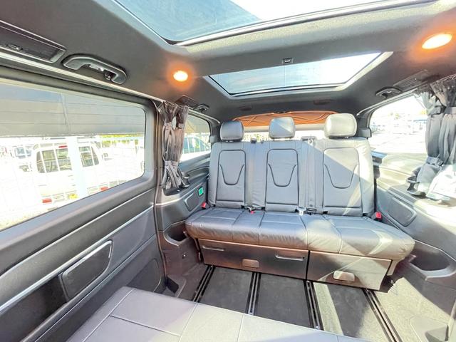 Ｖクラス フジカーズジャパン　ＶＡＬＩＳ　乗車人数５名　就寝人数２名　ＤＣ冷蔵庫　フリップダウンモニター　シングルサブバッテリー　走行充電器　外部充電器　外部電源　サンルーフ　パノラミックビューモニター　３ナンバー　内装新品　タイヤ新品（53枚目）
