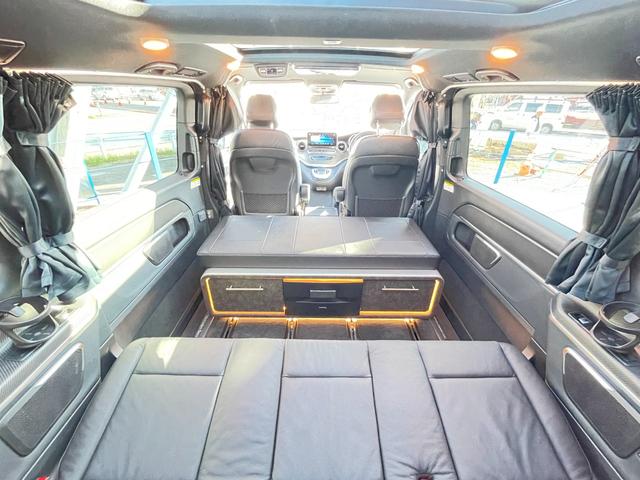 Ｖクラス フジカーズジャパン　ＶＡＬＩＳ　乗車人数５名　就寝人数２名　ＤＣ冷蔵庫　フリップダウンモニター　シングルサブバッテリー　走行充電器　外部充電器　外部電源　サンルーフ　パノラミックビューモニター　３ナンバー　内装新品　タイヤ新品（59枚目）