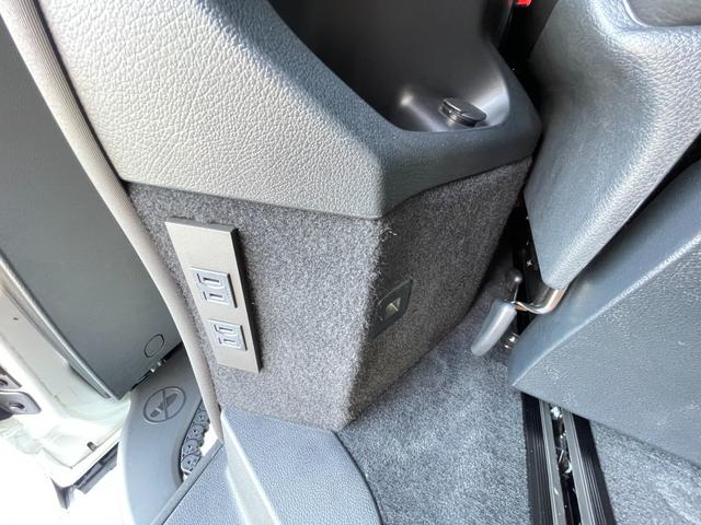 Ｖクラス フジカーズジャパン　ＶＡＬＩＳ　乗車人数５名　就寝人数２名　ＤＣ冷蔵庫　フリップダウンモニター　シングルサブバッテリー　走行充電器　外部充電器　外部電源　サンルーフ　パノラミックビューモニター　３ナンバー　内装新品　タイヤ新品（61枚目）