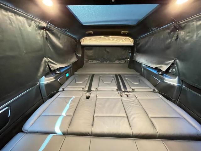 Ｖクラス フジカーズジャパン　ＶＡＬＩＳ　乗車人数５名　就寝人数２名　ＤＣ冷蔵庫　フリップダウンモニター　シングルサブバッテリー　走行充電器　外部充電器　外部電源　サンルーフ　パノラミックビューモニター　３ナンバー　内装新品　タイヤ新品（66枚目）