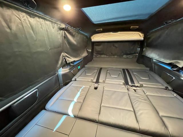 Ｖクラス フジカーズジャパン　ＶＡＬＩＳ　乗車人数５名　就寝人数２名　ＤＣ冷蔵庫　フリップダウンモニター　シングルサブバッテリー　走行充電器　外部充電器　外部電源　サンルーフ　パノラミックビューモニター　３ナンバー　内装新品　タイヤ新品（67枚目）