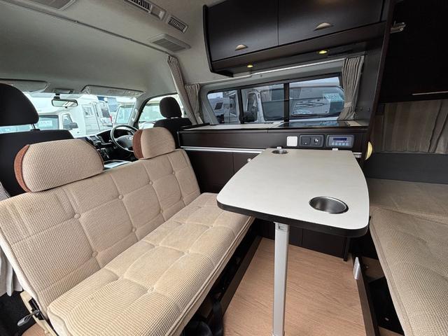 ハイエースバン トイファクトリー　ランドティピー　乗車人数７名　就寝人数４名　ＦＦヒーター　ツインサブバッテリー　インバーター３００Ｗ　外部電源　ＤＣ冷蔵庫　スーパーロング（5枚目）