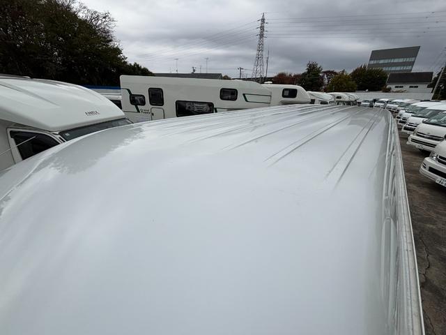 ハイエースバン トイファクトリー　ランドティピー　乗車人数７名　就寝人数４名　ＦＦヒーター　ツインサブバッテリー　インバーター３００Ｗ　外部電源　ＤＣ冷蔵庫　スーパーロング（18枚目）