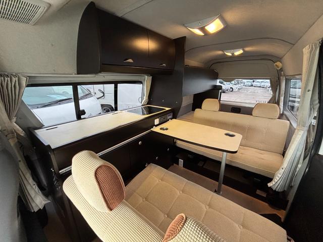 ハイエースバン トイファクトリー　ランドティピー　乗車人数７名　就寝人数４名　ＦＦヒーター　ツインサブバッテリー　インバーター３００Ｗ　外部電源　ＤＣ冷蔵庫　スーパーロング（46枚目）