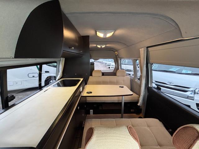 ハイエースバン トイファクトリー　ランドティピー　乗車人数７名　就寝人数４名　ＦＦヒーター　ツインサブバッテリー　インバーター３００Ｗ　外部電源　ＤＣ冷蔵庫　スーパーロング（64枚目）