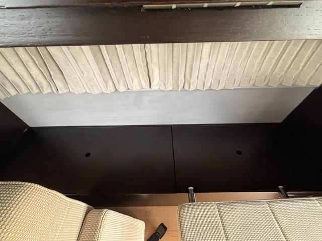 ハイエースバン トイファクトリー　ランドティピー　乗車人数７名　就寝人数４名　ＦＦヒーター　ツインサブバッテリー　インバーター３００Ｗ　外部電源　ＤＣ冷蔵庫　スーパーロング（65枚目）