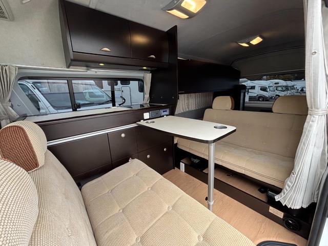 ハイエースバン トイファクトリー　ランドティピー　乗車人数７名　就寝人数４名　ＦＦヒーター　ツインサブバッテリー　インバーター３００Ｗ　外部電源　ＤＣ冷蔵庫　スーパーロング（66枚目）