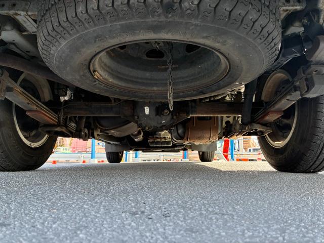 キャラバン 東和モーターズ　フェネック　乗車人数９名　就寝人数３名　シングルサブバッテリー　走行充電　外部電源　シンク　給水排水ポリタンク　ガソリン　２ＷＤ（32枚目）