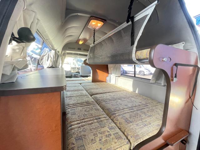 キャラバン 東和モーターズ　フェネック　乗車人数９名　就寝人数３名　シングルサブバッテリー　走行充電　外部電源　シンク　給水排水ポリタンク　ガソリン　２ＷＤ（50枚目）