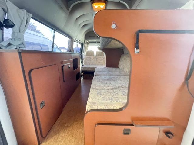 キャラバン 東和モーターズ　フェネック　乗車人数９名　就寝人数３名　シングルサブバッテリー　走行充電　外部電源　シンク　給水排水ポリタンク　ガソリン　２ＷＤ（52枚目）