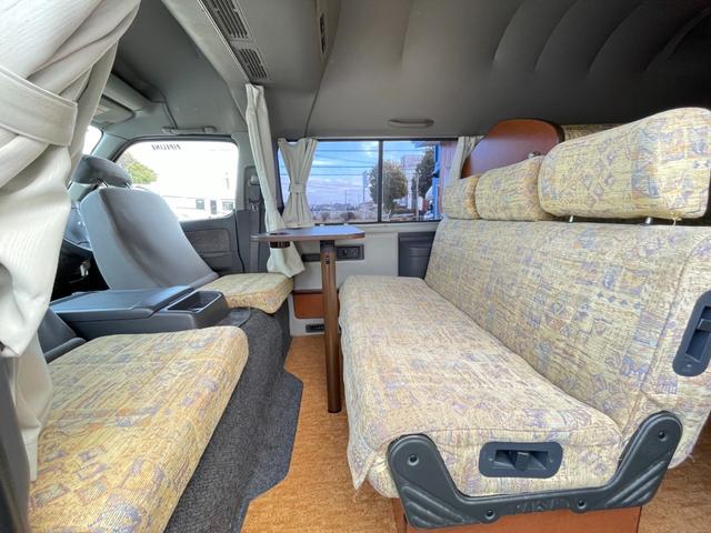 キャラバン 東和モーターズ　フェネック　乗車人数９名　就寝人数３名　シングルサブバッテリー　走行充電　外部電源　シンク　給水排水ポリタンク　ガソリン　２ＷＤ（53枚目）