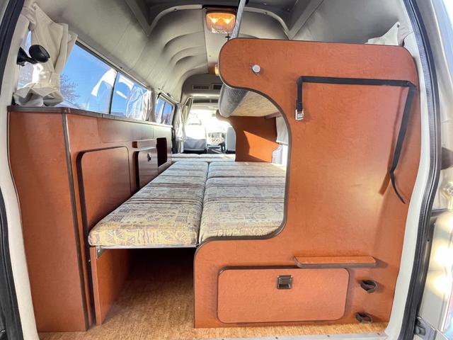 キャラバン 東和モーターズ　フェネック　乗車人数９名　就寝人数３名　シングルサブバッテリー　走行充電　外部電源　シンク　給水排水ポリタンク　ガソリン　２ＷＤ（54枚目）