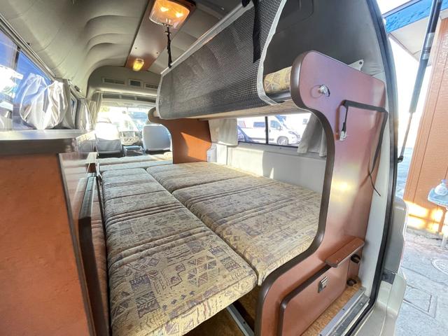 キャラバン 東和モーターズ　フェネック　乗車人数９名　就寝人数３名　シングルサブバッテリー　走行充電　外部電源　シンク　給水排水ポリタンク　ガソリン　２ＷＤ（57枚目）