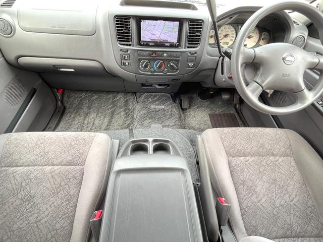 キャラバン 東和モーターズ　フェネック　乗車人数９名　就寝人数３名　シングルサブバッテリー　走行充電　外部電源　シンク　給水排水ポリタンク　ガソリン　２ＷＤ（62枚目）