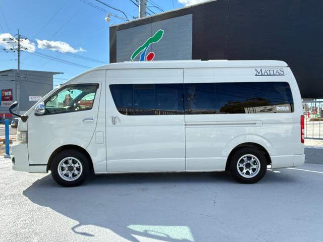 レジアスエースバン ミスティック マティアス 乗車人数9名・就寝人数5名・新品タイヤ・トリプルサブバッテリー・走行充電・外部充電・インバーター2000w・ウィンドウエアコン・ソーラーパネル(20枚目)
